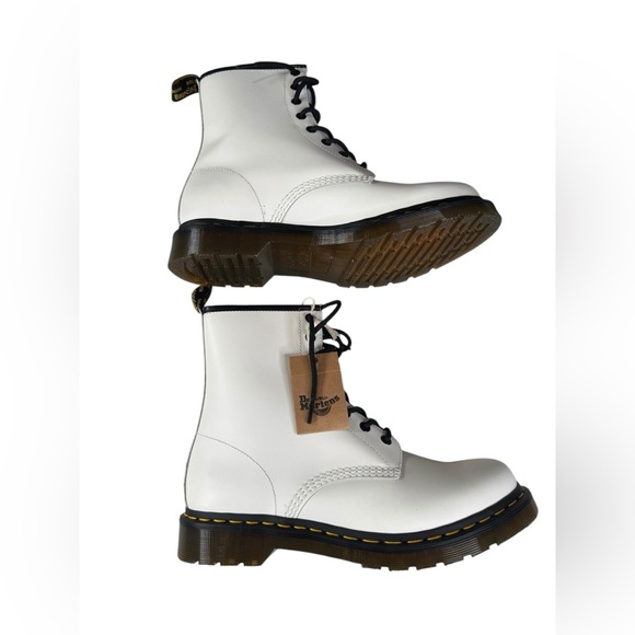 Dr. Martens White Leather Combat Boots 11 Women’s | Lace-Up Punk Goth Y2K Grunge - Picture 4 of 8